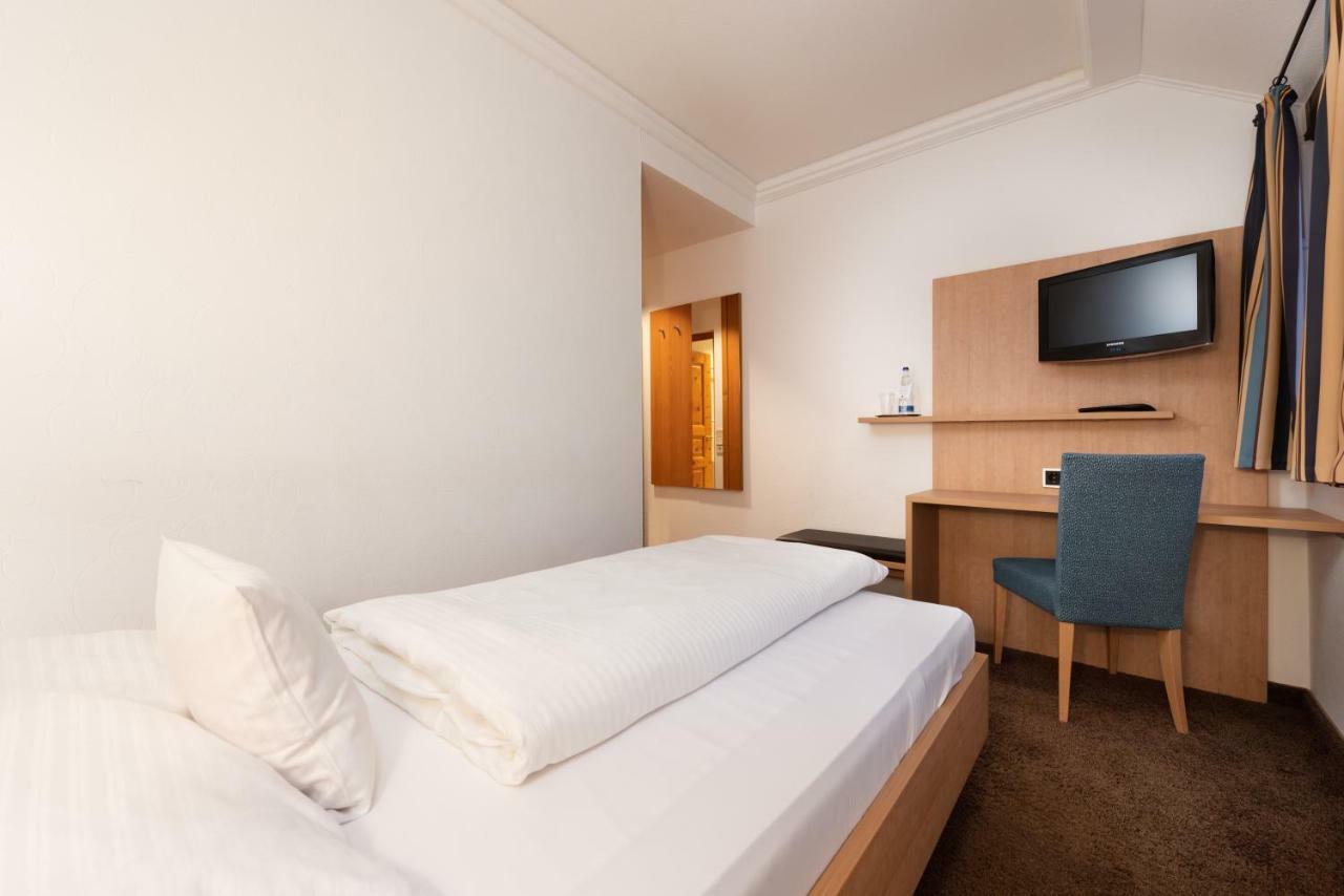 Hotel Riesengebirge Neuhof an der Zenn Εξωτερικό φωτογραφία